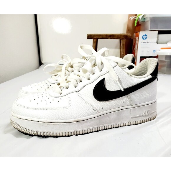 Size 9 Nike Air Force 1'07 Casual Basketball Sneaker Shoe White Black CT2302-100 - Picture 5 of 15